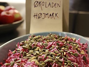 Smagfuld rodfrugtstzatiki med grøntsager fra Gårdbutikken Økoladen
