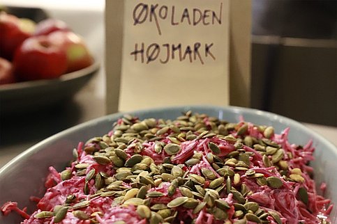 Smagfuld rodfrugtstzatiki med grøntsager fra Gårdbutikken Økoladen